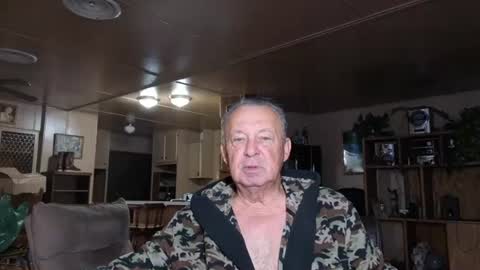 dakit online show from 09-28-25, 01:27