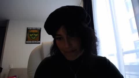 Snapshot of dakota01_ chatting on 12-21-24, 08:43 IG dakotasofiaa online show from 12-21-24, 08:43