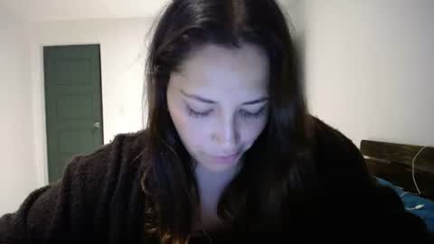 IG  dakotasofiaa online show from 04-25-26, 12:35