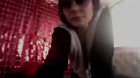 Dakota and Aron online show from 09-24-25, 04:21