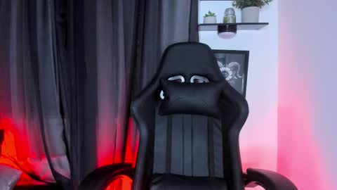 Snapshot of dakota_cullenn chatting on 10-16-25, 11:50 Dako online show from 10-16-25, 11:50