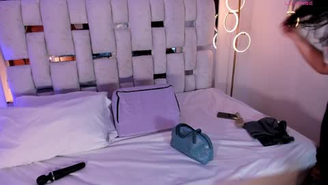 dakota_jhons1 online show from 04-01-26, 07:00