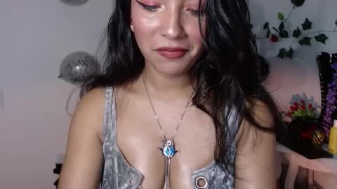 Caroliina online show from 10-25-25, 09:09