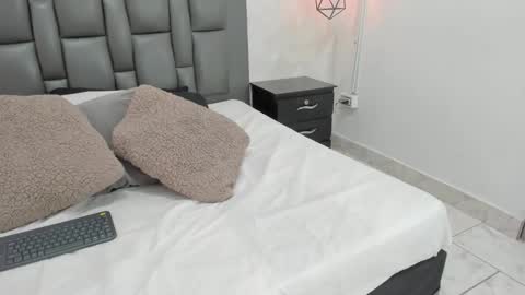 Snapshot of dakota_roussee chatting on 11-15-25, 12:34 Dakota online show from 11-15-25, 12:34