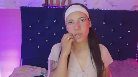 Snapshot of dakotaa_johnson chatting on 05-31-26, 06:09 dakotaa_johnson online show from 05-31-26, 06:09