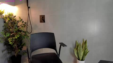 Snapshot of dakotadesire_10 chatting on 04-29-26, 05:30 Sammy online show from 04-29-26, 05:30