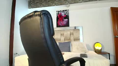 Snapshot of dakotarobbins_ chatting on 12-29-24, 03:24 dakotarobbins_ online show from 12-29-24, 03:24