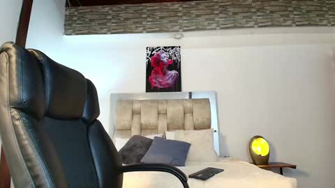 Snapshot of dakotarobbins_ chatting on 01-05-25, 02:19 dakotarobbins_ online show from 01-05-25, 02:19