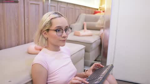 Dalahia Rush online show from 01-28-25, 08:36