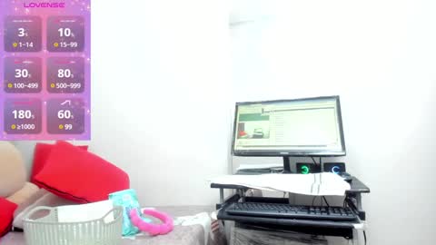 Snapshot of dalia_2 chatting on 12-31-24, 12:21 Ren online show from 12-31-24, 12:21