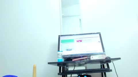 Snapshot of dalia_2 chatting on 02-05-25, 08:21 Ren online show from 02-05-25, 08:21