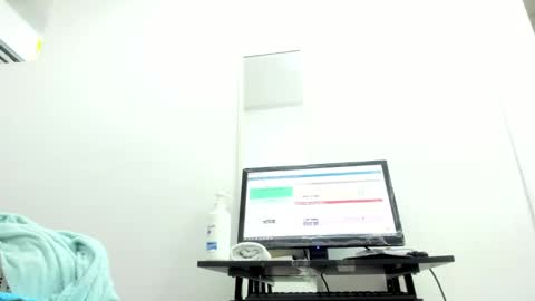 Snapshot of dalia_2 chatting on 09-11-25, 11:49 Ren online show from 09-11-25, 11:49