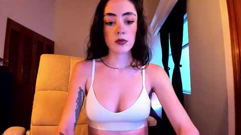 Snapshot of dalia_negra chatting on 01-14-26, 10:58 Almendra online show from 01-14-26, 10:58