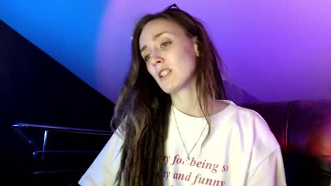 Dalia  online show from 01-19-25, 01:44