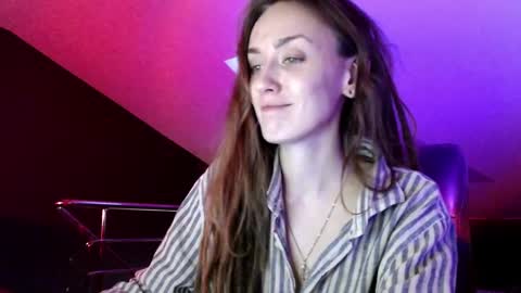 Dalia  online show from 01-26-25, 01:15