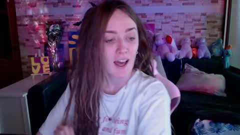 Dalia  online show from 11-23-25, 09:53