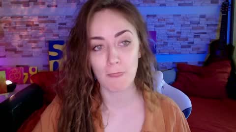 Snapshot of dalia_peach chatting on 05-20-26, 11:05 Dalia online show from 05-20-26, 11:05
