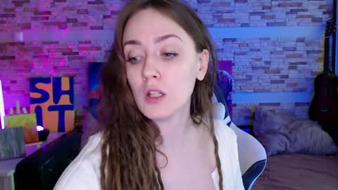 Snapshot of dalia_peach chatting on 06-11-26, 10:13 Dalia online show from 06-11-26, 10:13