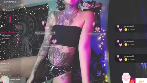 Snapshot of dalia_vorhees chatting on 12-19-24, 05:51 dalia_vorhees online show from 12-19-24, 05:51