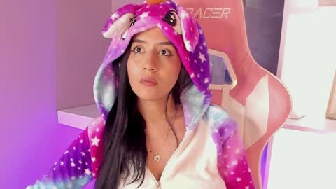 leila williams online show from 01-01-25, 01:27