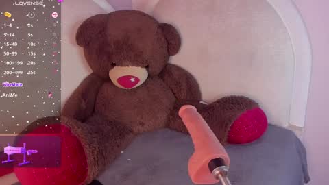 leila williams online show from 01-05-25, 01:03