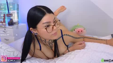 Dalia online show from 02-23-25, 01:02