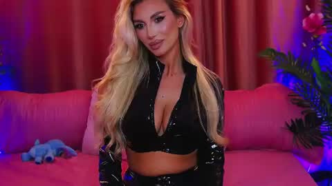 DalidaSelena online show from 06-09-26, 05:02