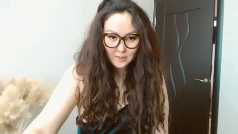 Snapshot of dalidayes chatting on 02-22-25, 06:50 Dali online show from 02-22-25, 06:50