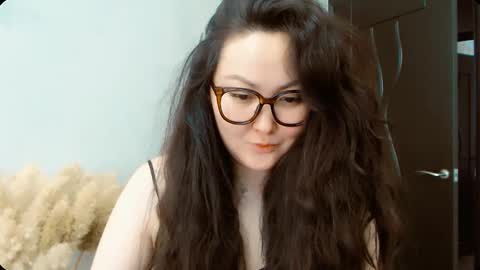 Snapshot of dalidayes chatting on 10-02-25, 06:53 Dali online show from 10-02-25, 06:53