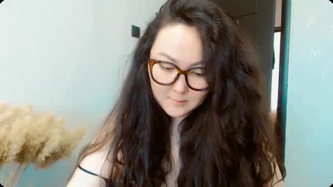 Snapshot of dalidayes chatting on 10-08-25, 06:22 Dali online show from 10-08-25, 06:22