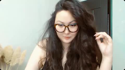 Snapshot of dalidayes chatting on 11-03-25, 05:42 Dali online show from 11-03-25, 05:42