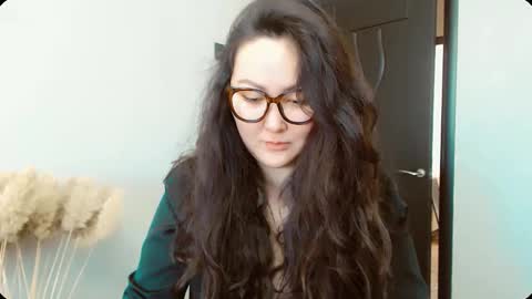 Snapshot of dalidayes chatting on 11-16-25, 05:24 Dali online show from 11-16-25, 05:24