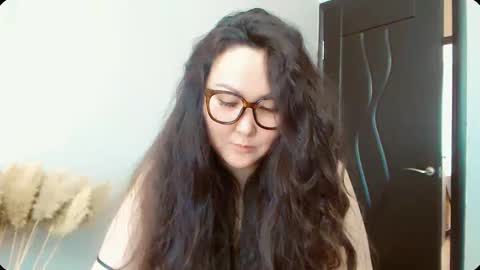 Snapshot of dalidayes chatting on 11-20-25, 06:13 Dali online show from 11-20-25, 06:13