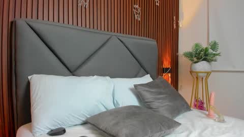 D A L I L A online show from 01-10-26, 12:40