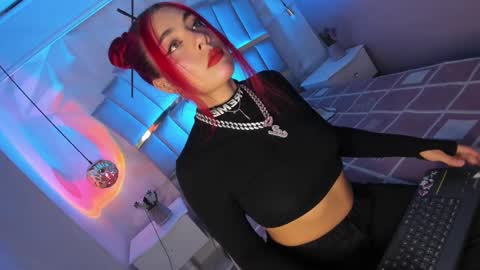 Dalila online show from 12-20-24, 10:27