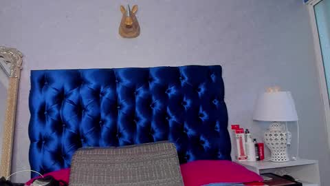 Dalila online show from 10-20-25, 12:05