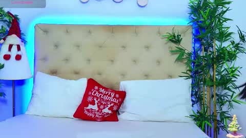 daliyaa_ online show from 12-22-25, 01:08