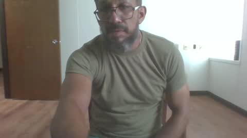 Snapshot of dallaspapi2000 chatting on 10-03-25, 02:25 alex online show from 10-03-25, 02:25