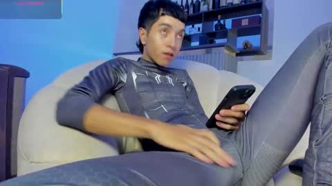 Snapshot of dallen_grant chatting on 11-12-25, 08:30 Dallen Grant online show from 11-12-25, 08:30