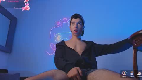 Snapshot of dallen_grant chatting on 12-14-25, 12:21 Dallen Grant online show from 12-14-25, 12:21