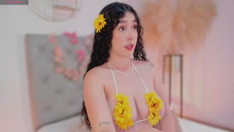 Dalyla online show from 04-26-26, 01:09