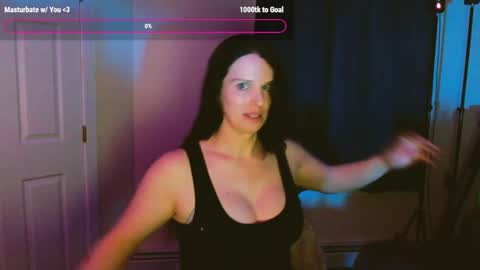 Snapshot of damadevotchka chatting on 01-04-25, 04:23 damadevotchka online show from 01-04-25, 04:23
