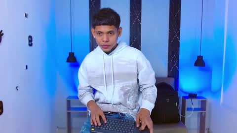 damar_felipe online show from 11-15-25, 04:32