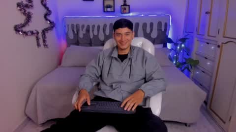 DAMIAN online show from 12-15-24, 12:38