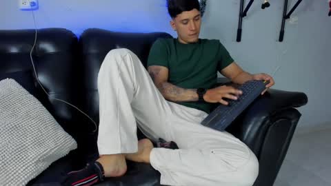 DAMIAN online show from 12-21-24, 04:09