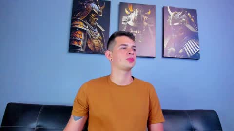 Snapshot of damian__oliver chatting on 02-08-25, 05:29 Damian Oliver online show from 02-08-25, 05:29