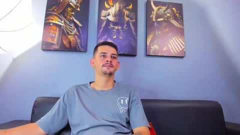 Snapshot of damian__oliver chatting on 01-07-26, 03:47 Damian Oliver online show from 01-07-26, 03:47