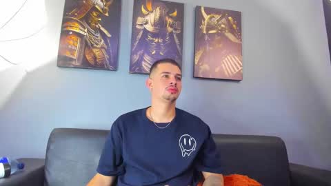 Snapshot of damian__oliver chatting on 01-16-26, 05:44 Damian Oliver online show from 01-16-26, 05:44