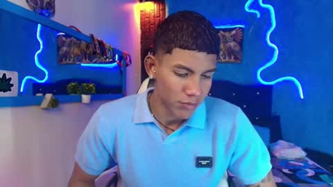 Snapshot of damian_latinxxx chatting on 01-28-25, 02:32 Damian online show from 01-28-25, 02:32