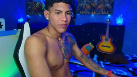 Snapshot of damian_latinxxx chatting on 01-29-25, 09:12 Damian online show from 01-29-25, 09:12